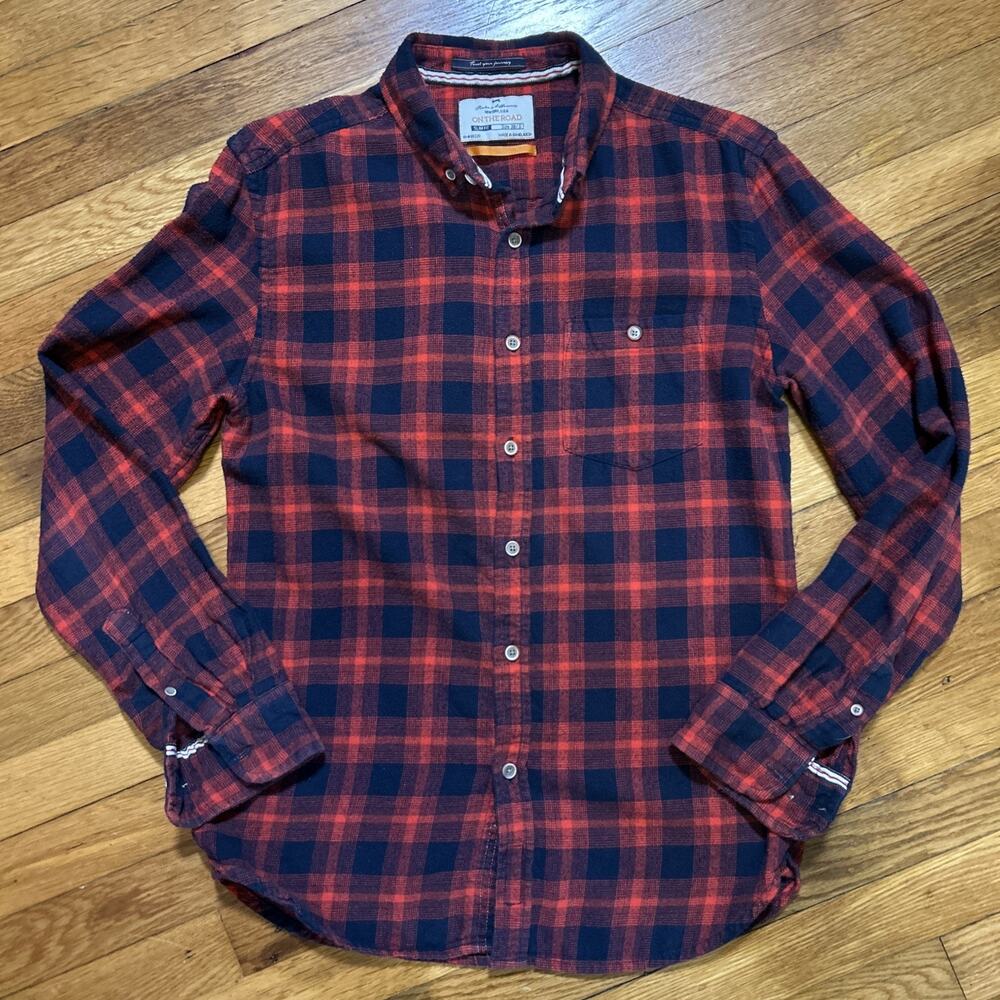 On The Road Men's sz 38/S Slim Fit Flannel Shirt Classic Red Cotton Plaid